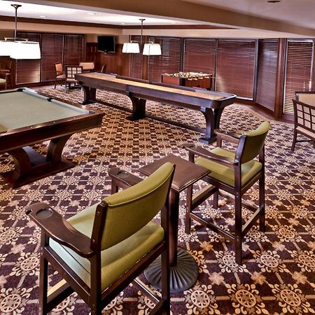 Ann Arbor Regent Hotel And Suites Bagian luar foto