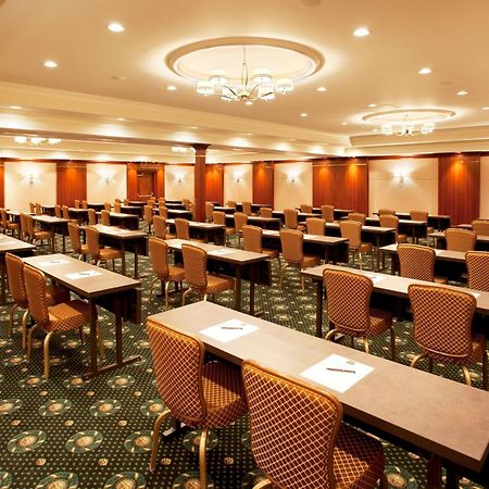 Ann Arbor Regent Hotel And Suites Bagian luar foto