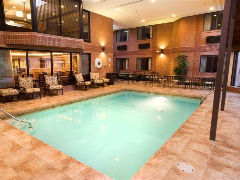 Ann Arbor Regent Hotel And Suites Bagian luar foto