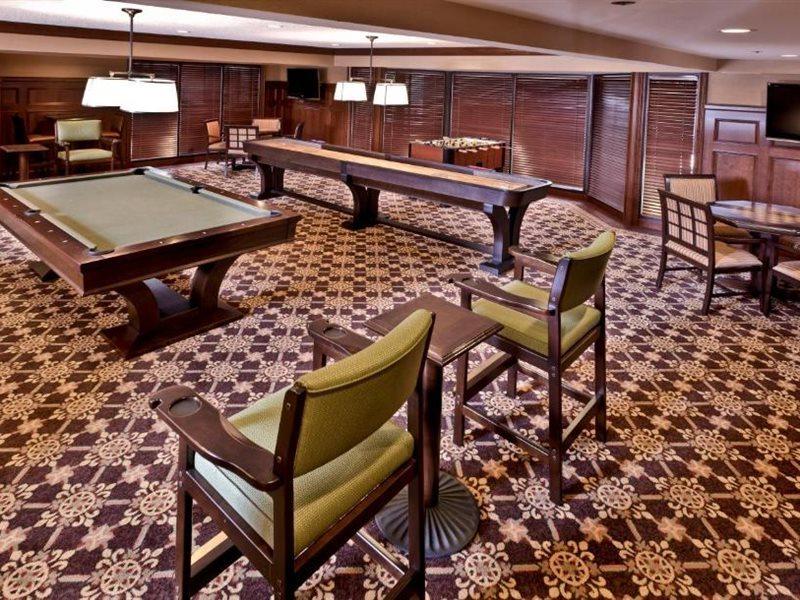 Ann Arbor Regent Hotel And Suites Bagian luar foto