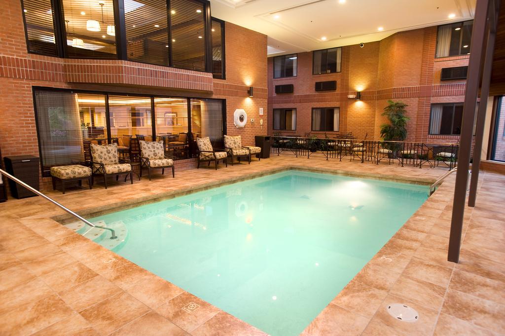 Ann Arbor Regent Hotel And Suites Bagian luar foto